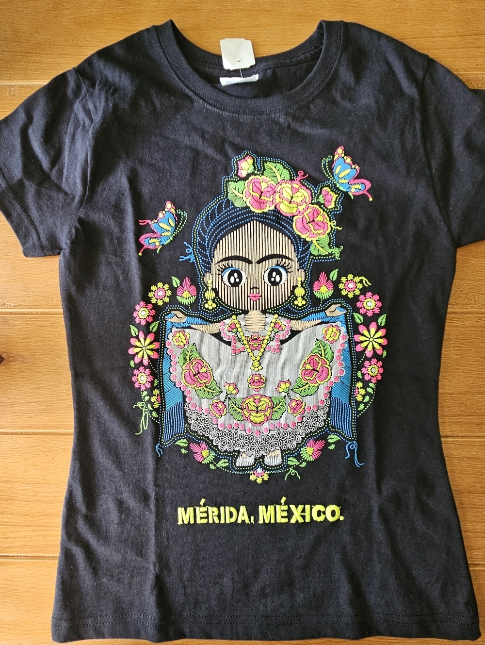NWT- Womens Merida Mexico Black T Shirt Size Small